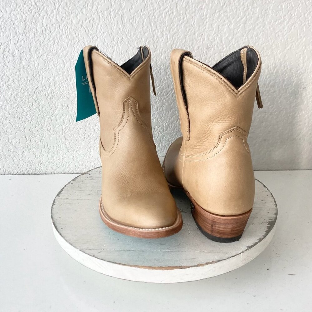 Lane PLAIN JANE Womens
Cowboy Bootie 8 Butterscotch Western Cowgirl Ankle Boot